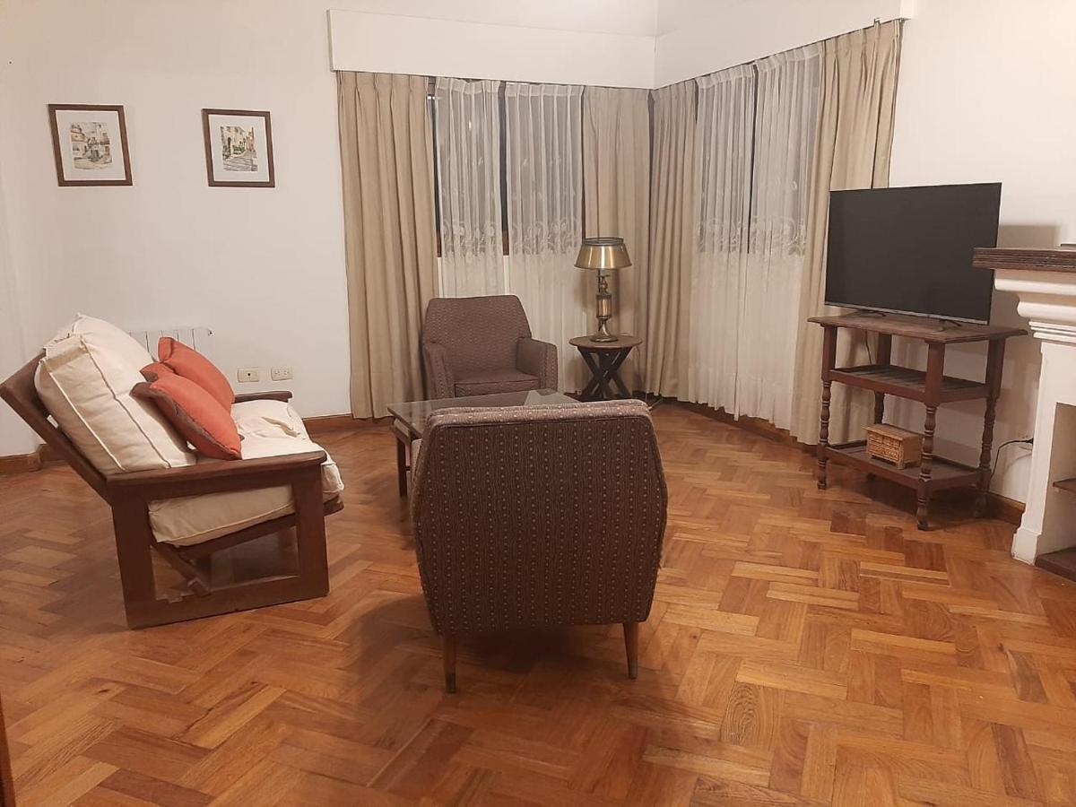 Вилла Casa Frente Al Parque San Martin Zona Residencial Мендоса Экстерьер фото